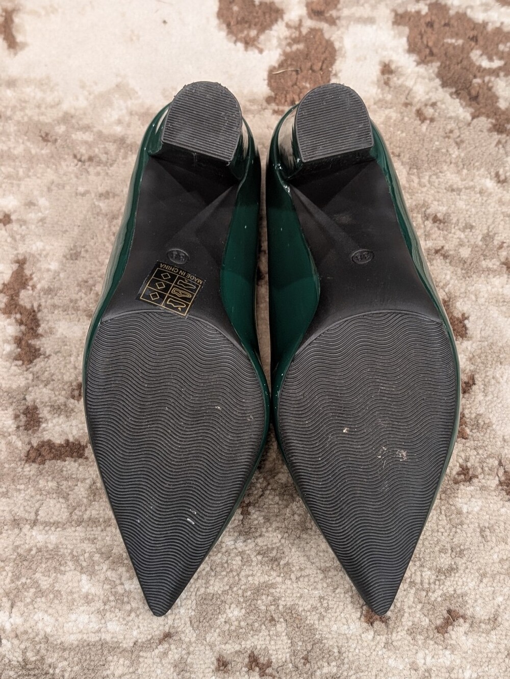 Classic Pointed Toe Patent Heel - Dark Green - Picture 6 of 6